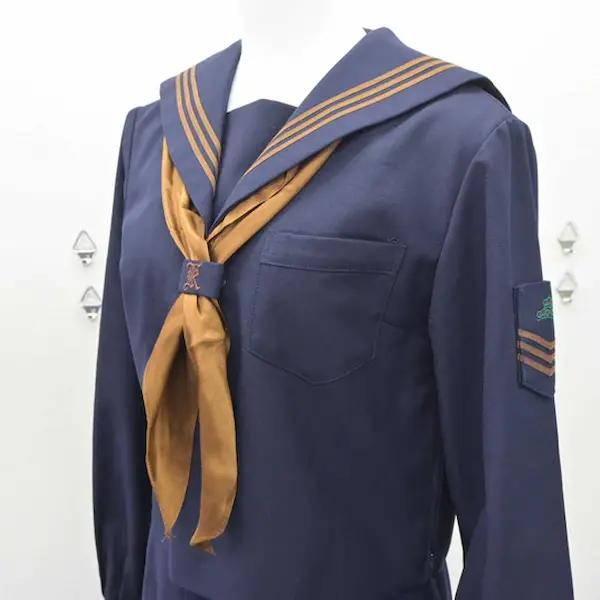 関東国際高等学校 女子制服