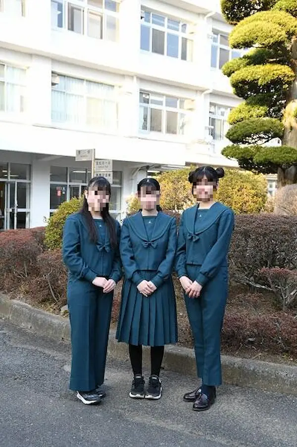 女子制服