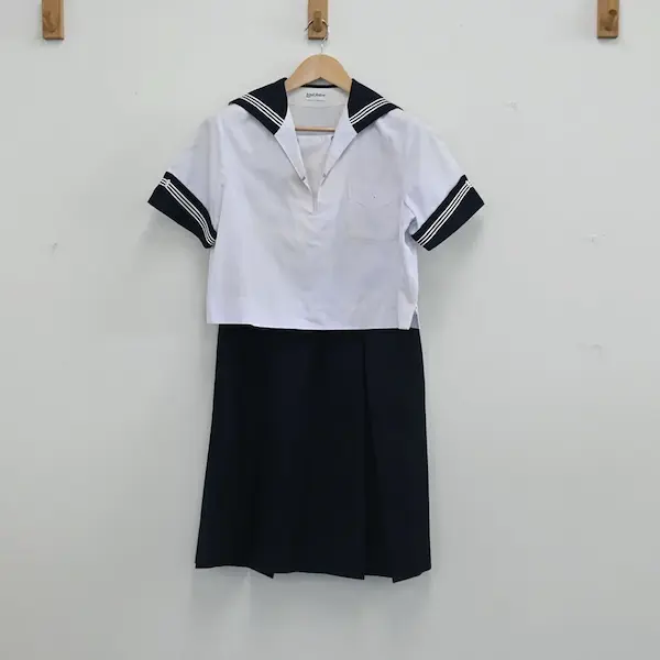 横浜共立学園中学高等学校 女子制服