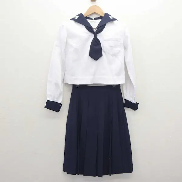 川村高等学校 女子制服