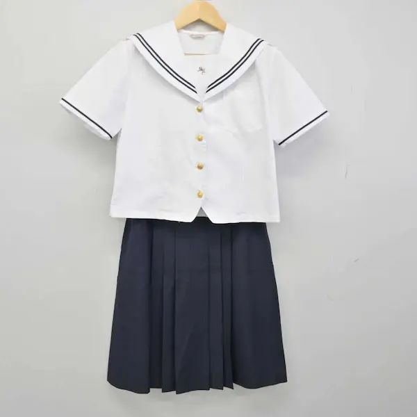 聖霊高等学校 女子制服