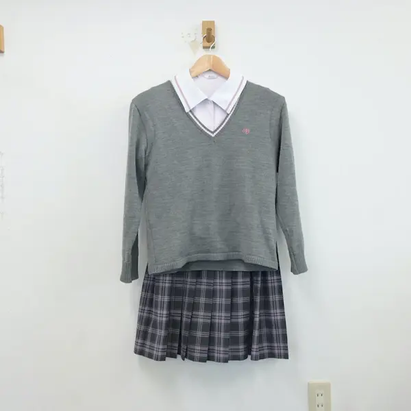 函館大妻高等学校 女子制服