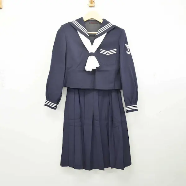 芦屋学園高等学校 女子制服