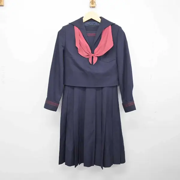 ルーテル学院中学・高等学校 女子制服